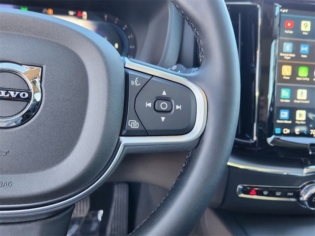New 2025 Volvo XC60 B5 Core w/ Protection Package Premier image 17