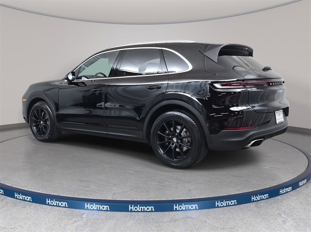 Used 2024 Porsche Cayenne image 8