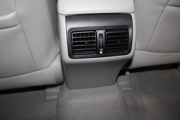 Used 2013 Toyota Camry XLE w/ Leather Pkg FWD image 20