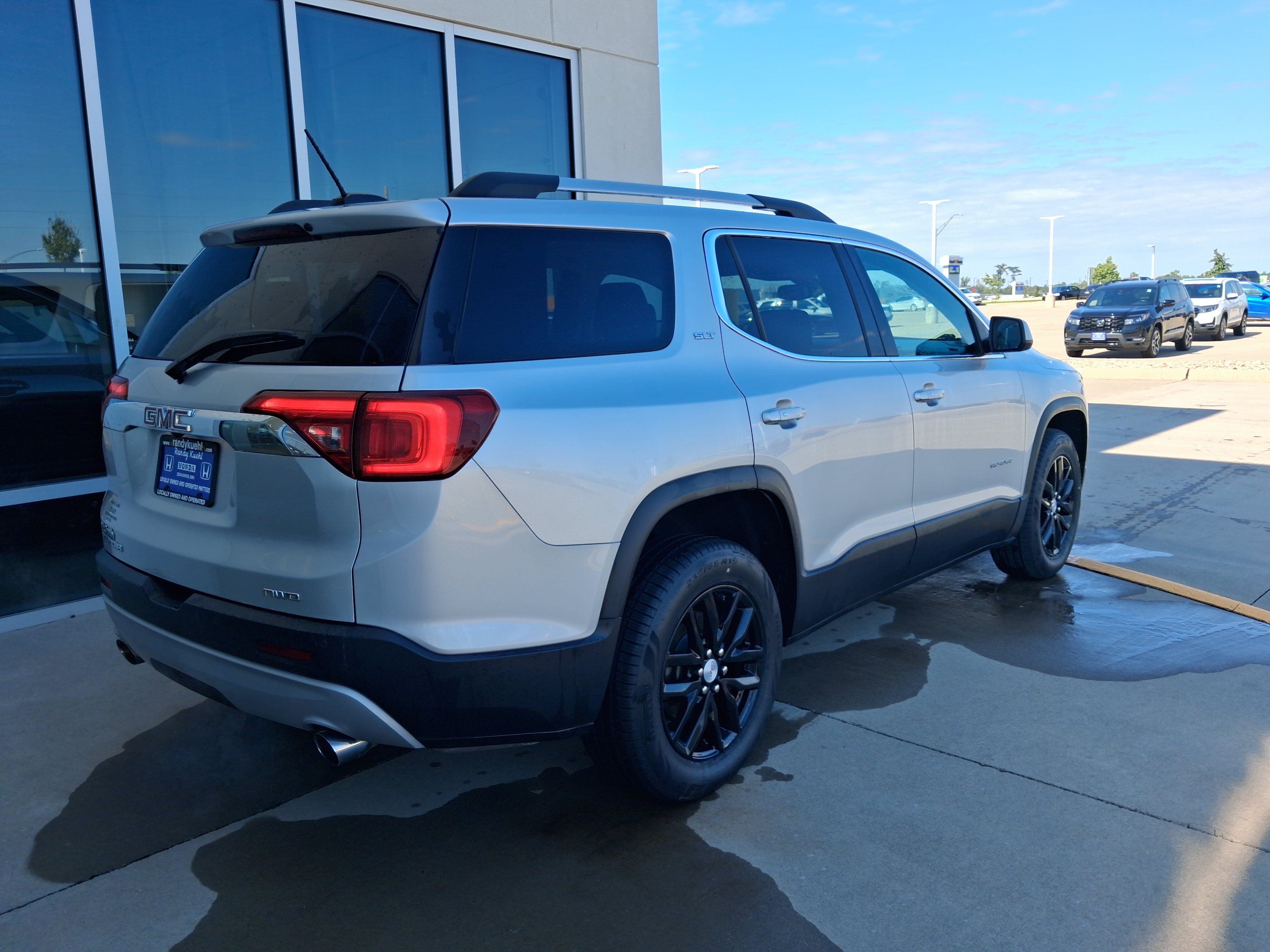 Used 2018 GMC Acadia SLT AWD/4WD image 6