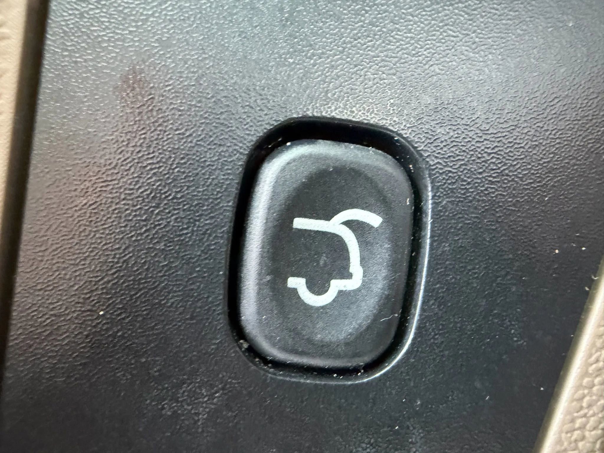 Used 2015 Chrysler Town & Country Touring-L w/ Driver Convenience Group image 28