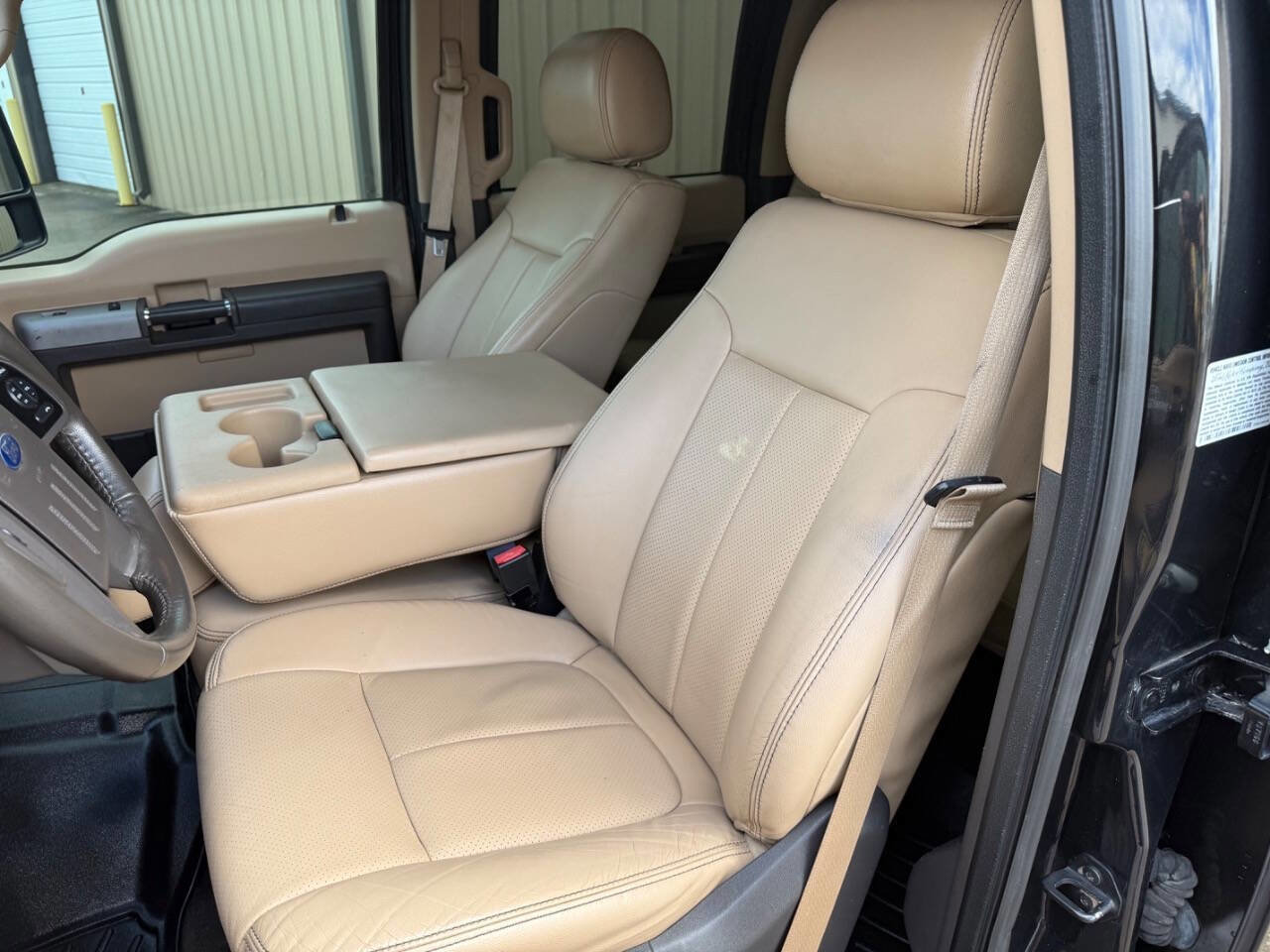 Used 2015 Ford F350 Lariat RWD image 17
