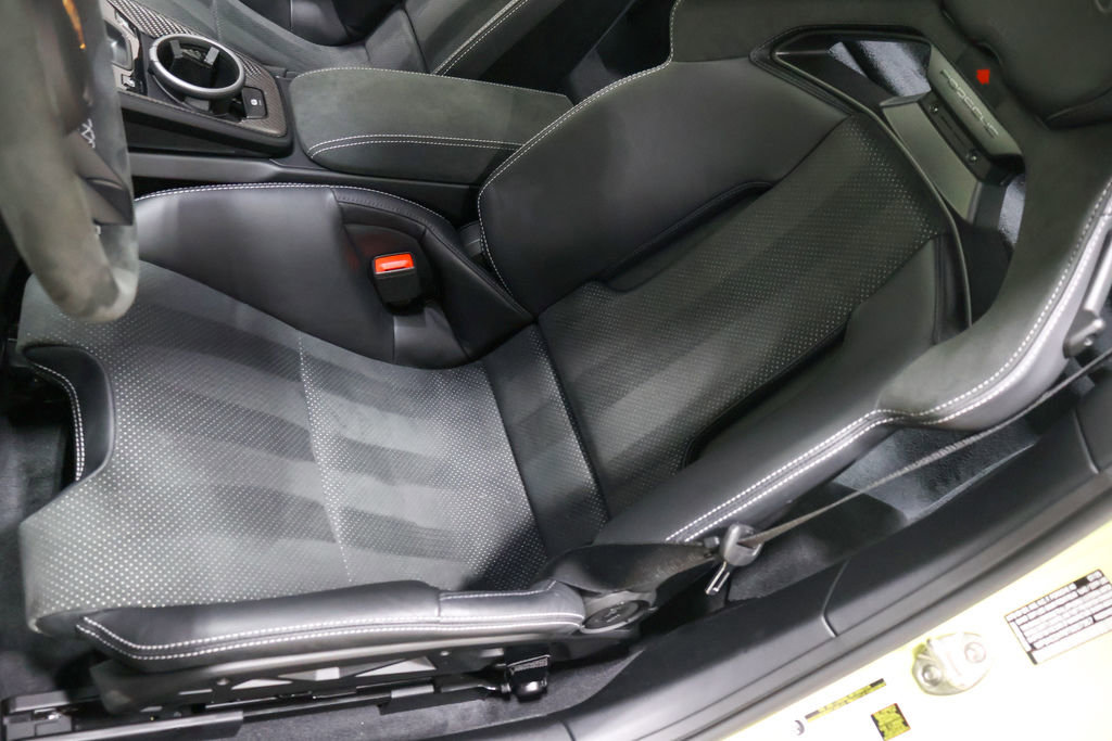 Used 2026 Porsche 911 GT3 w/ Weissach Package image 32