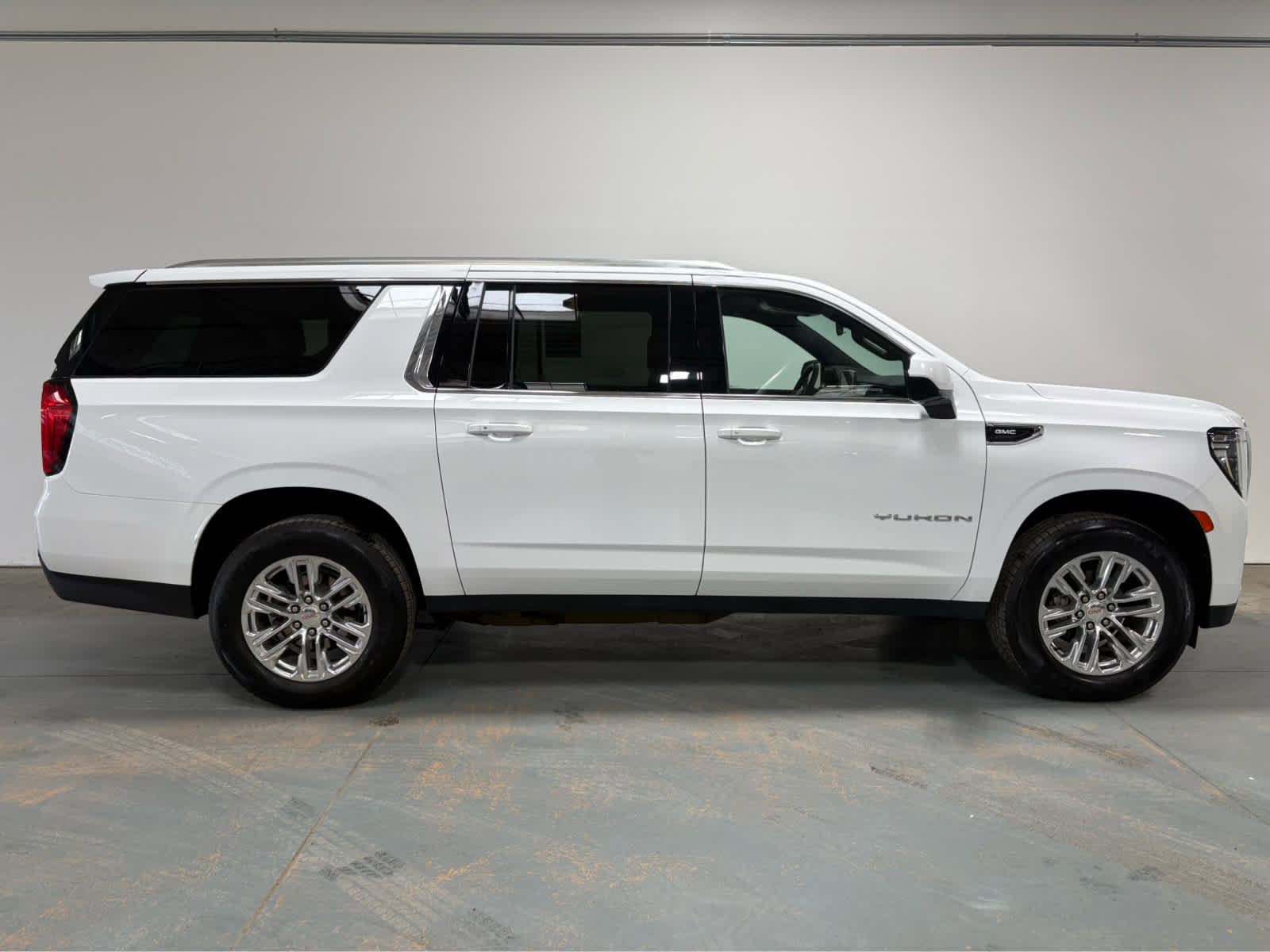 Certified 2024 GMC Yukon XL SLE AWD/4WD image 7