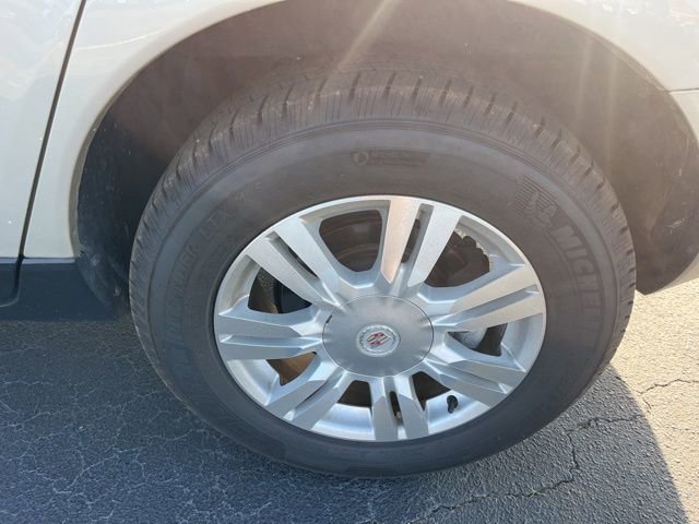 Used 2015 Cadillac SRX Luxury w/ Driver Awareness Package image 29