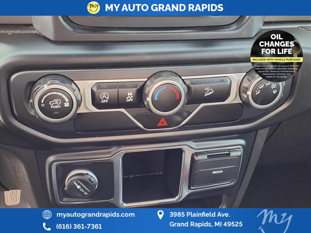 Used 2020 Jeep Wrangler Sport image 19