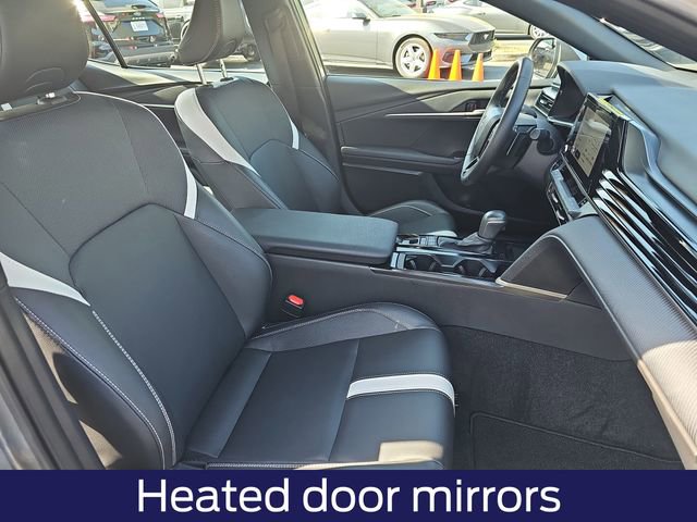 Used 2025 Toyota Camry SE image 12