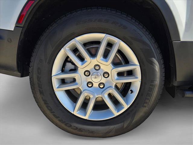 Used 2025 Land Rover Defender 130 S AWD/4WD image 23