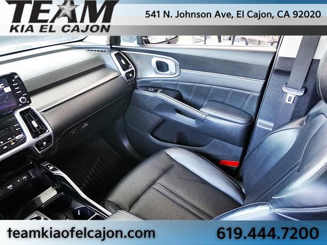 Certified 2022 Kia Sorento SX w/ Panoramic Sunroof Package AWD/4WD image 25