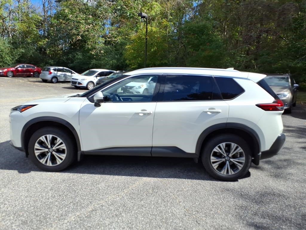 Used 2021 Nissan Rogue SV w/ Premium Package image 6