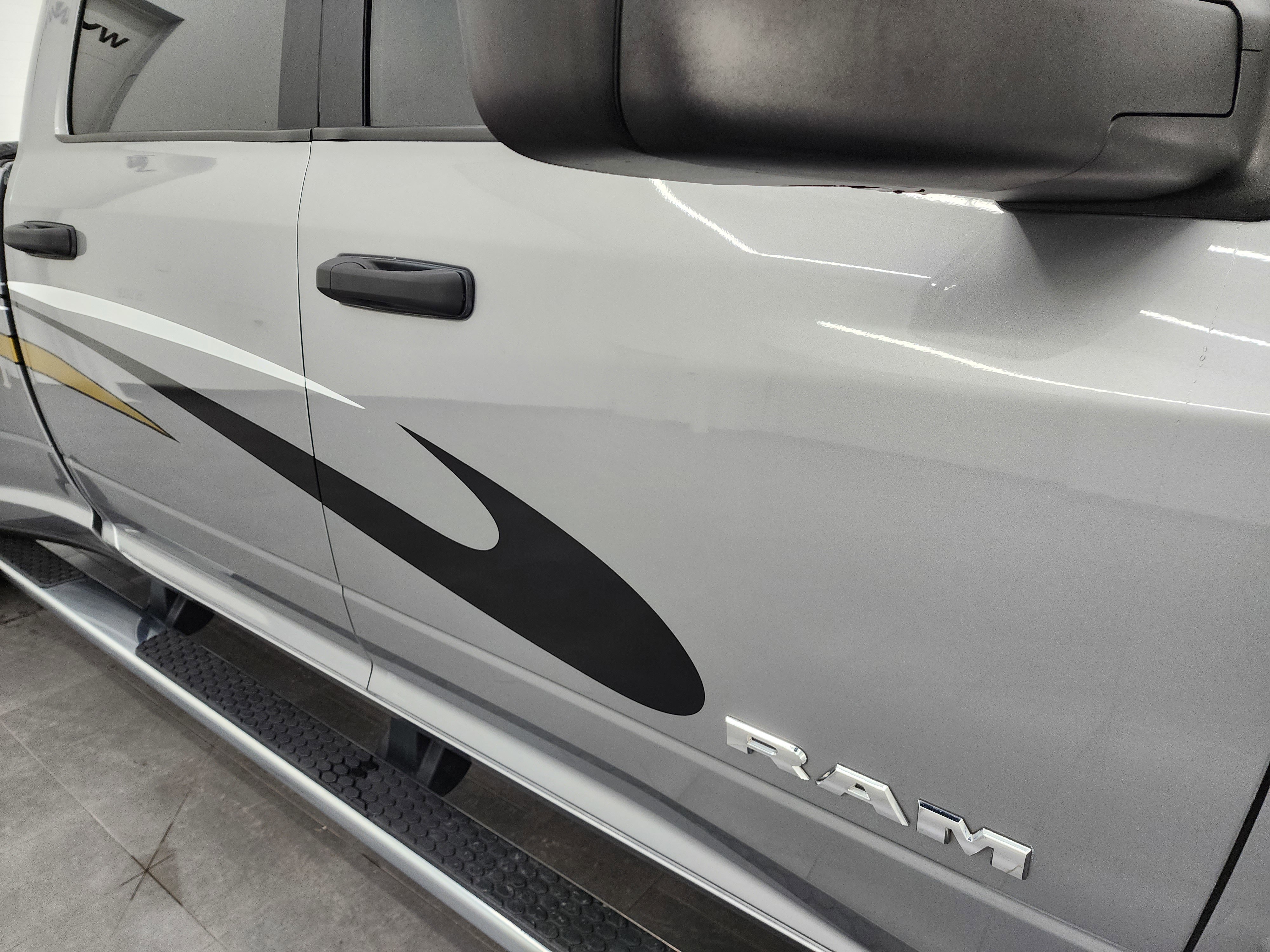 Used 2023 RAM 3500 Big Horn w/ Level 1 Equipment Group AWD/4WD image 25