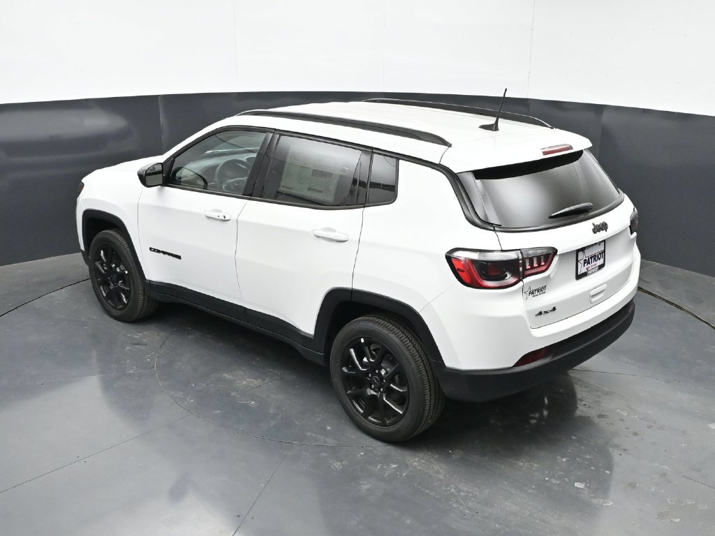 New 2026 Jeep Compass Latitude AWD/4WD image 29