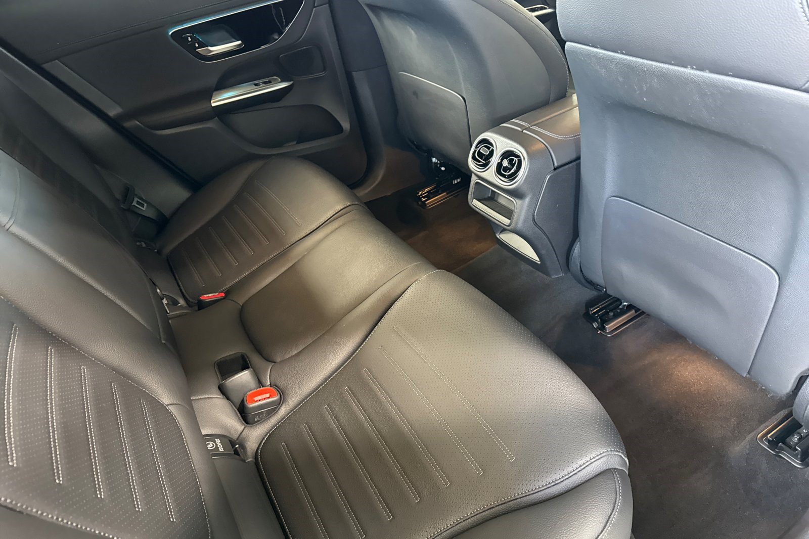 Certified 2024 Mercedes-Benz GLC 300 image 34