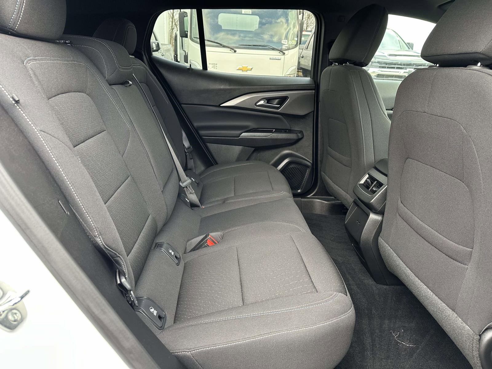 Used 2025 Chevrolet Equinox EV LT image 25