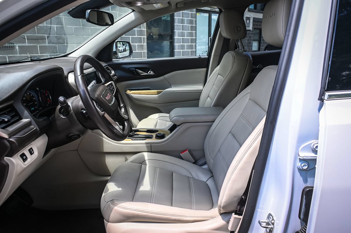 Used 2018 GMC Acadia Denali AWD/4WD image 8
