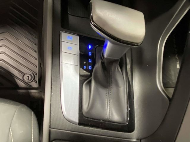 Certified 2025 Hyundai Elantra Sport image 18