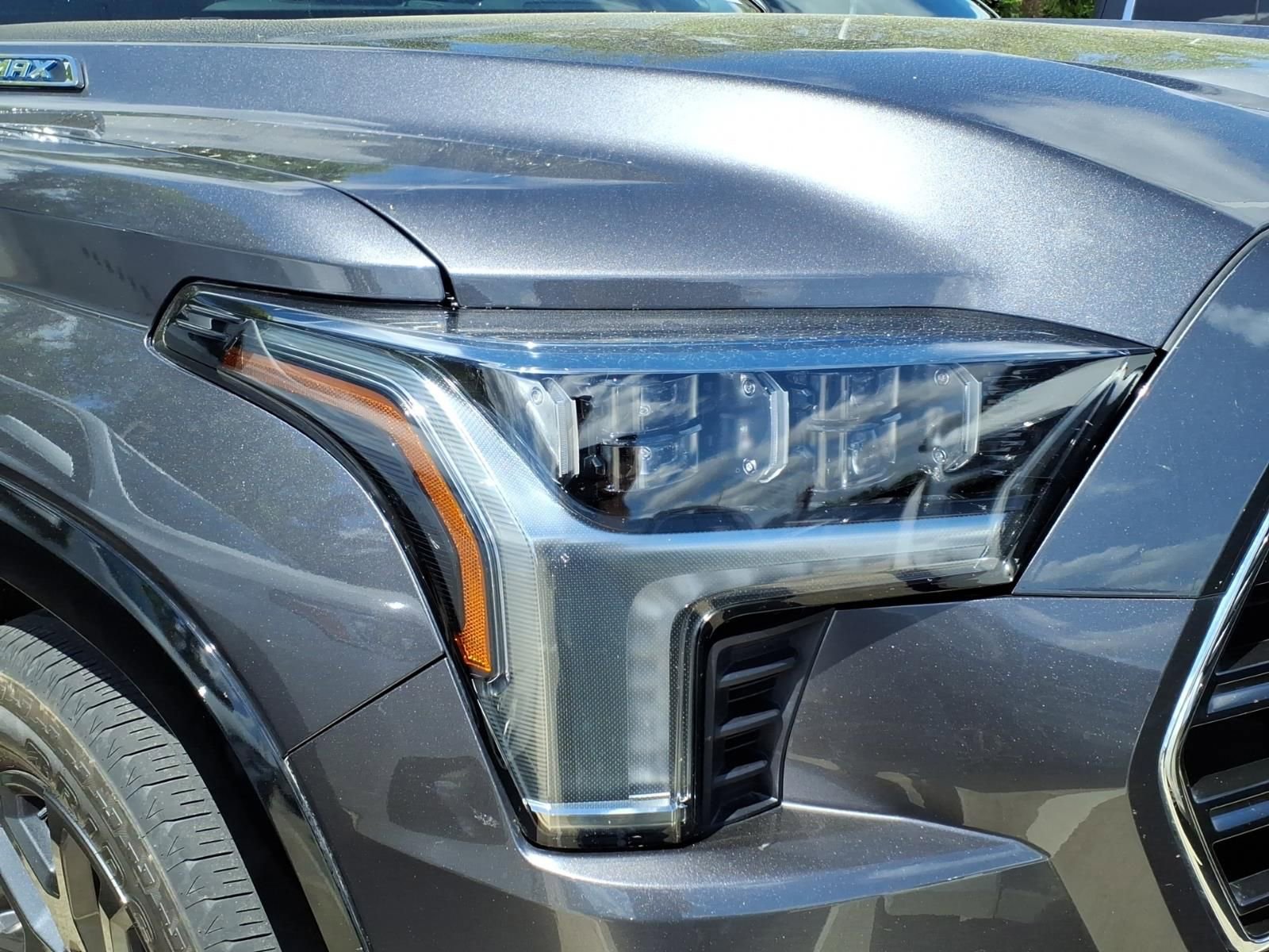 Used 2024 Toyota Sequoia Platinum image 10