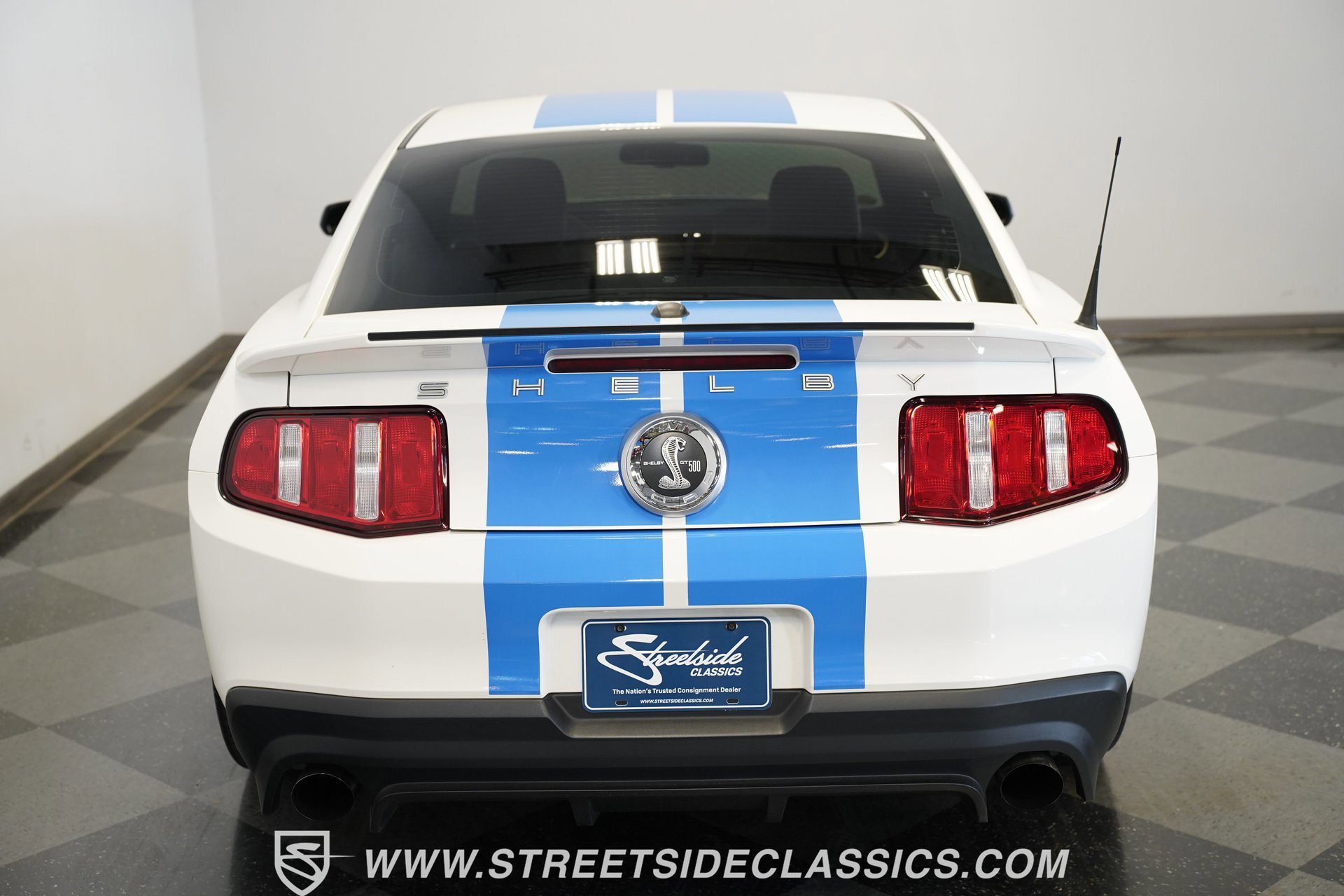 Used 2010 Ford Mustang Shelby GT500 image 28