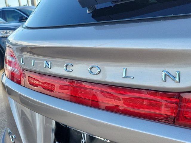 Used 2018 Lincoln MKC Reserve w/ Lincoln MKC Climate Package FWD image 8