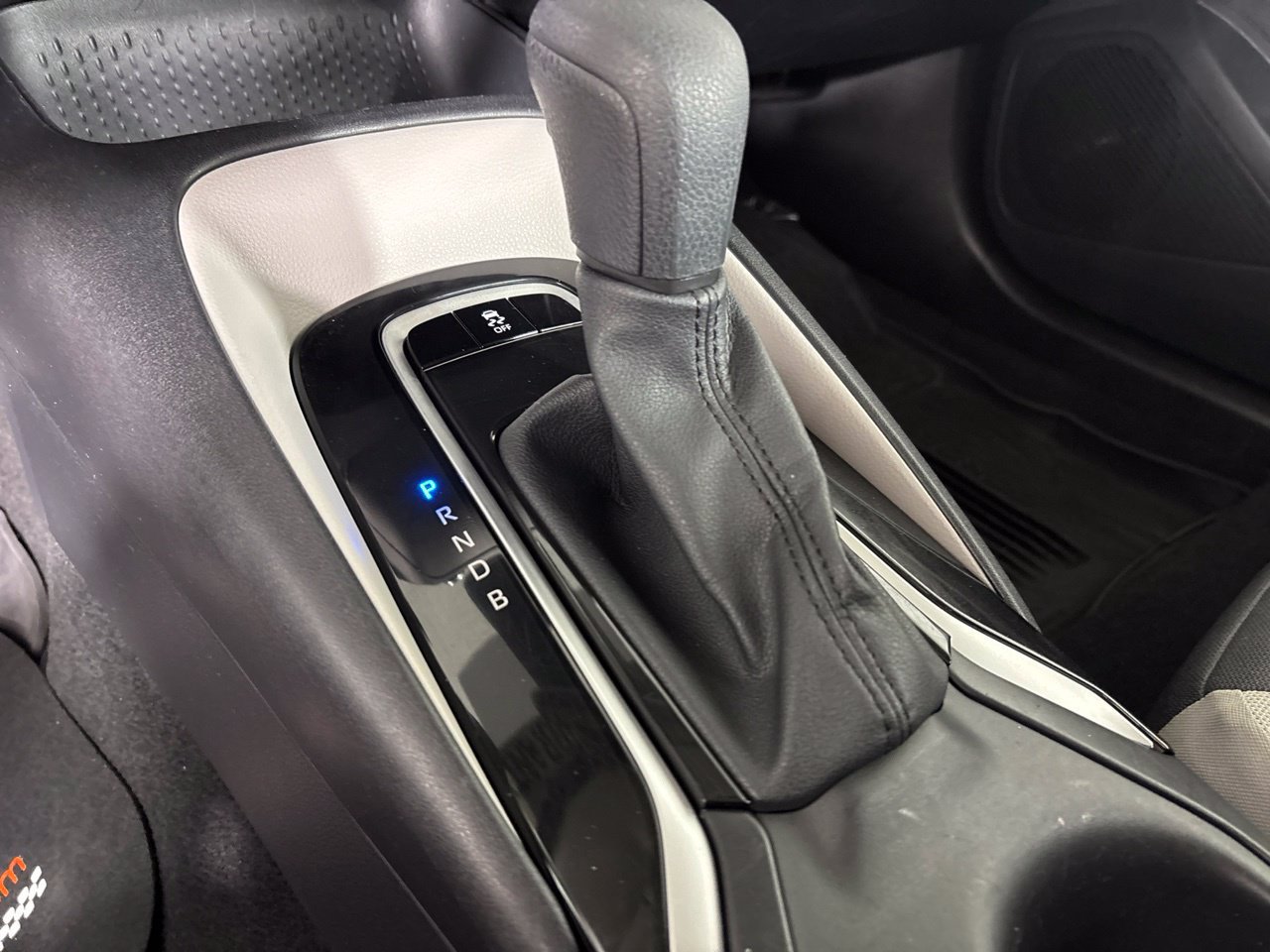 Used 2025 Toyota Corolla LE FWD image 20
