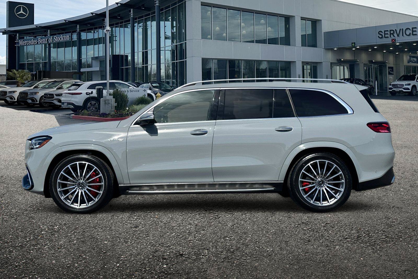 Used 2025 Mercedes-Benz GLS 63 AMG 4MATIC image 7