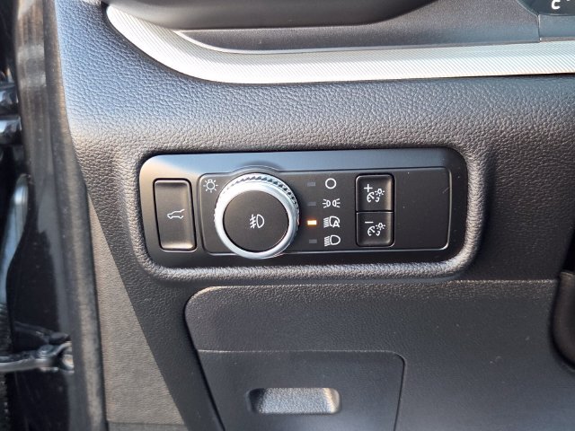 Used 2023 Ford Explorer XLT w/ Equipment Group 202A RWD image 27