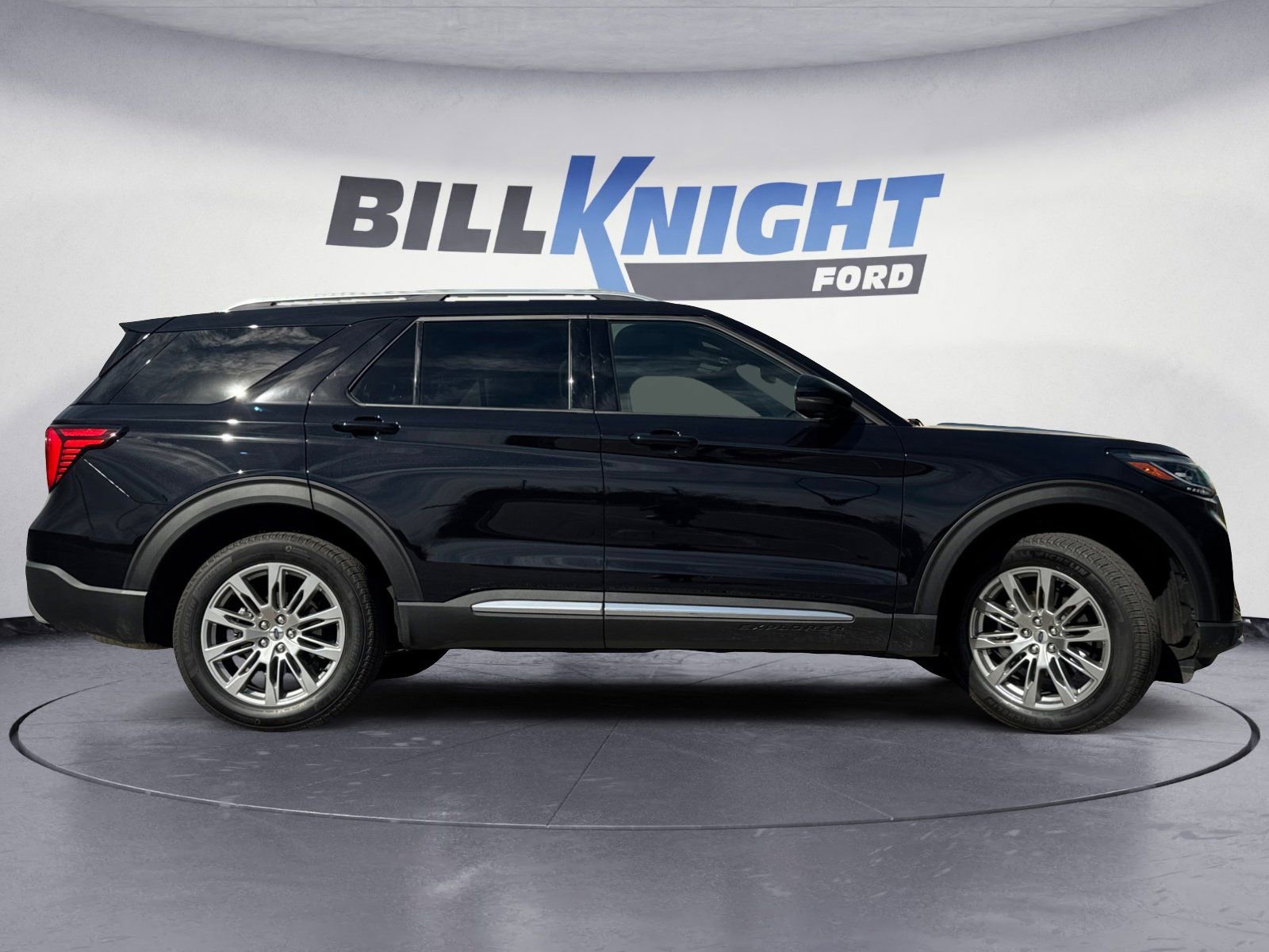 Used 2025 Ford Explorer Platinum image 6