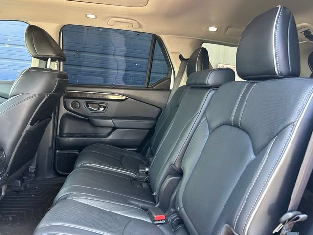 Used 2025 Honda Pilot Elite image 17