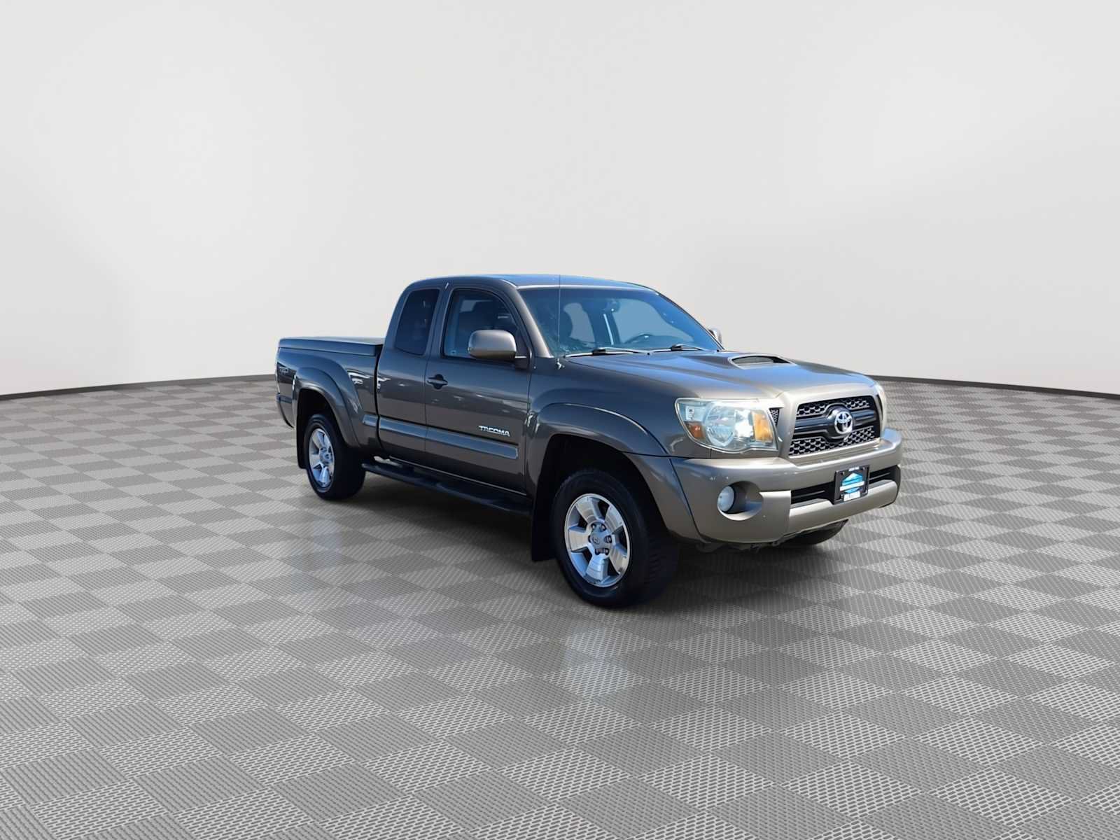 Used 2011 Toyota Tacoma PreRunner w/ TRD Sport Pkg RWD image 2