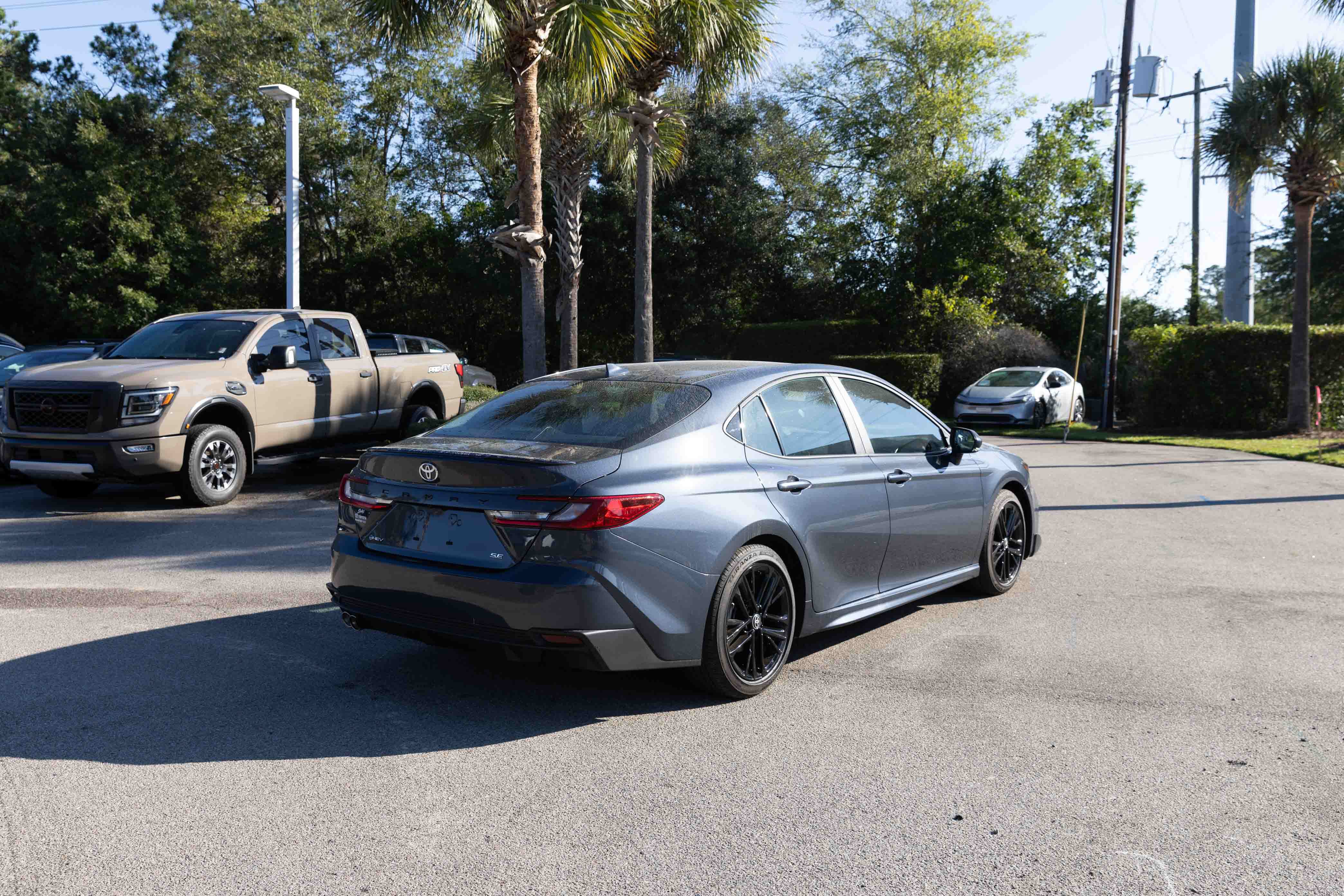 Used 2026 Toyota Camry SE w/ Convenience Package FWD image 4