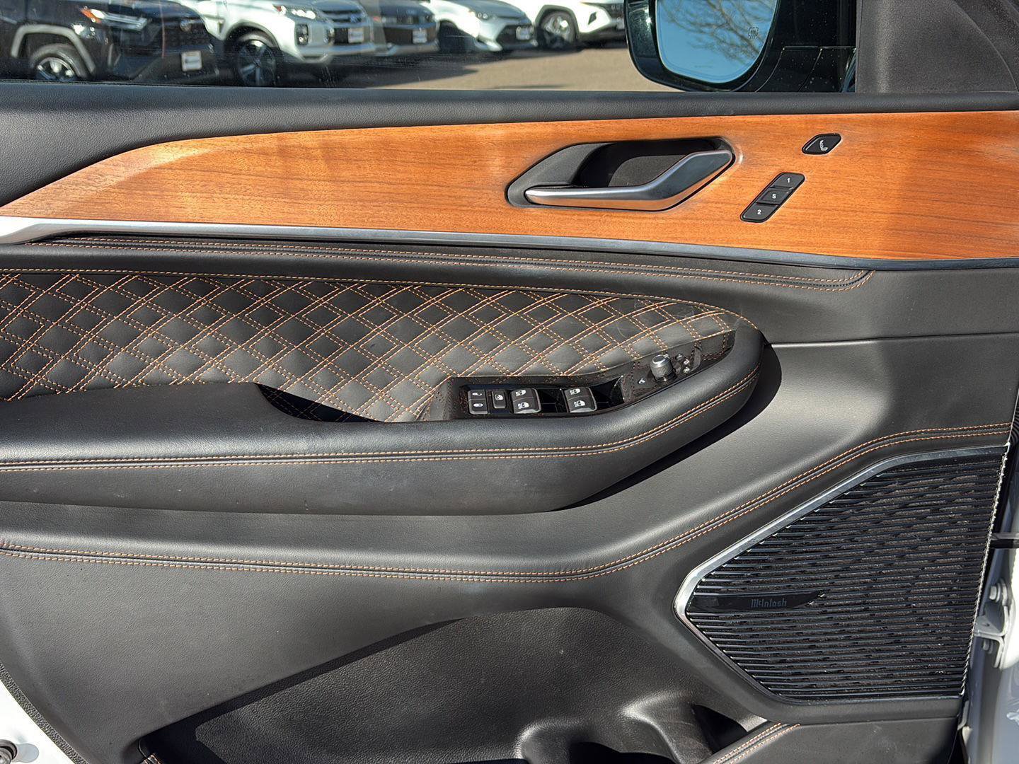 Used 2023 Jeep Grand Cherokee L Summit image 8