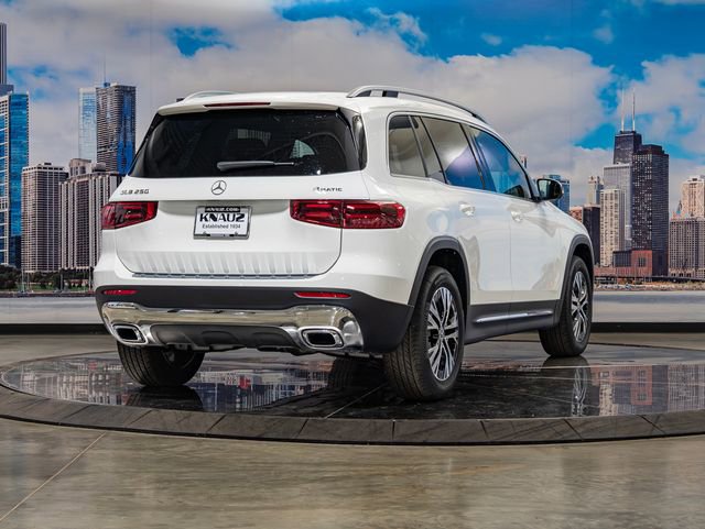 Used 2026 Mercedes-Benz GLB 250 4MATIC image 8
