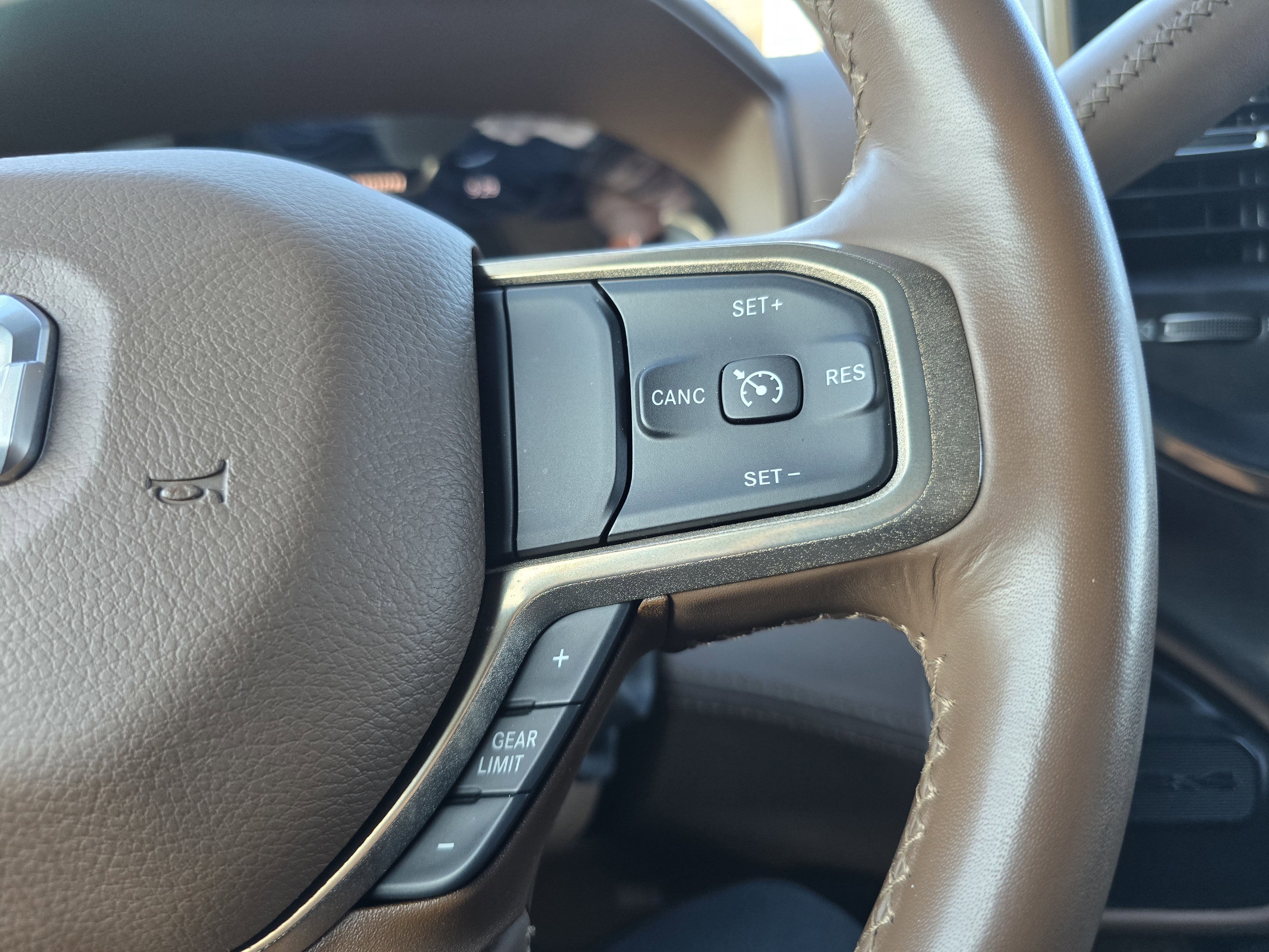 Used 2024 RAM 3500 Limited image 23