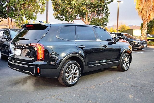Used 2024 Kia Telluride LX image 8