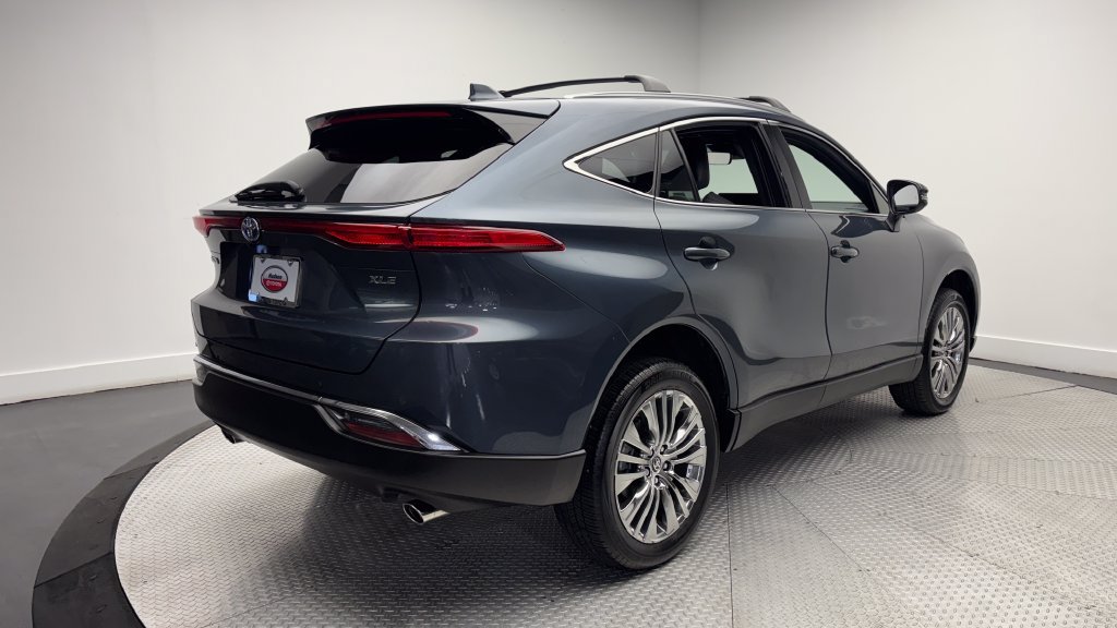 Used 2024 Toyota Venza XLE AWD/4WD image 41