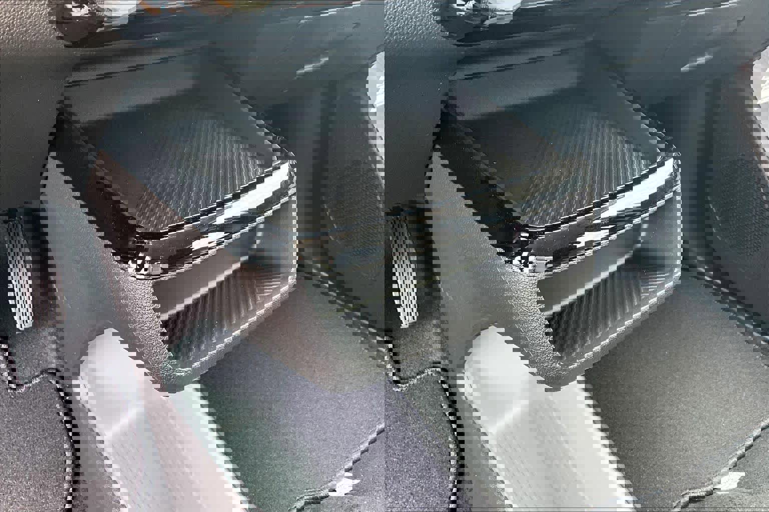 New 2027 Chevrolet Bolt LT w/ Comfort Package image 17