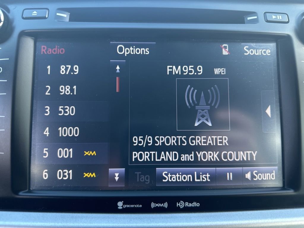 Used 2016 Toyota Highlander XLE image 18