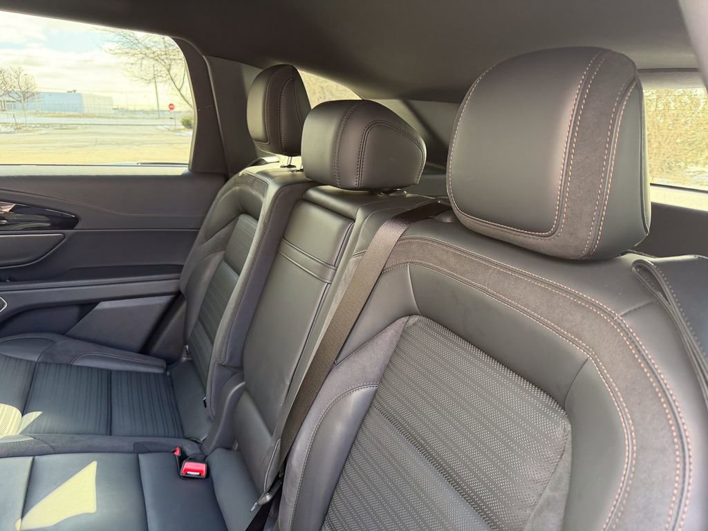 Used 2024 Lincoln Nautilus Reserve w/ Jet Appearance Package (87T) image 14