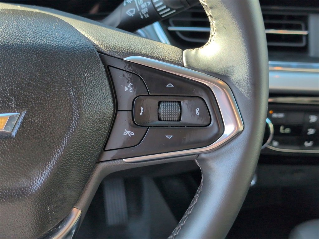 Used 2025 Chevrolet Trax LT w/ LT Convenience Package image 21