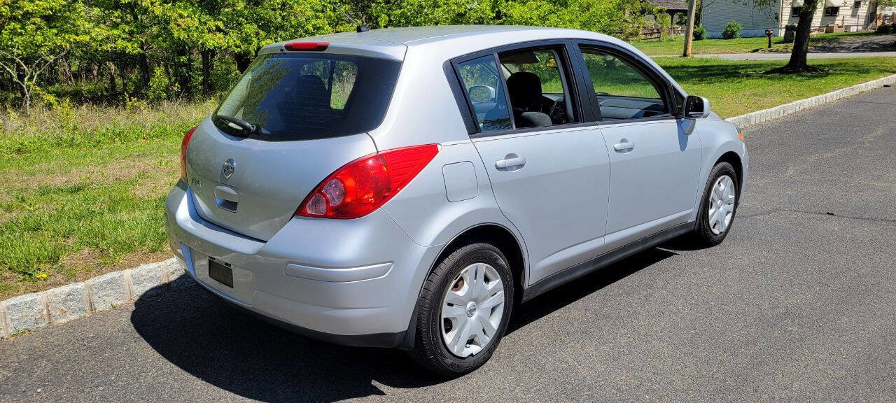 Used 2011 Nissan Versa 1.8 S w/ Plus Pkg FWD image 3