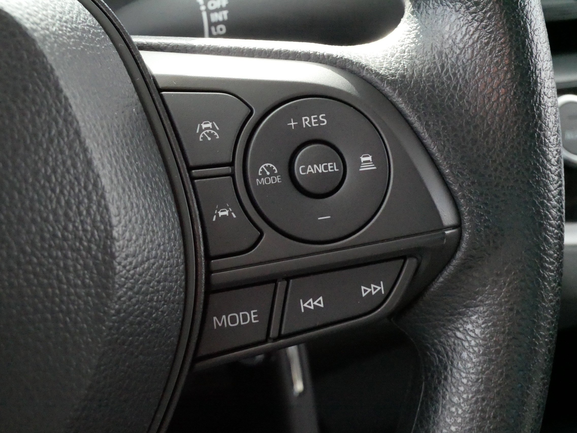 Certified 2025 Toyota Corolla LE image 25