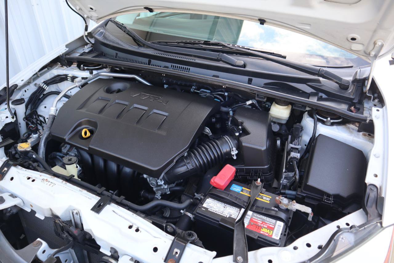 Used 2015 Toyota Corolla LE FWD image 27