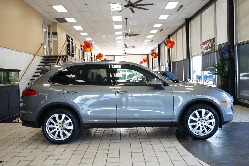 Used 2017 Porsche Cayenne S AWD/4WD image 20