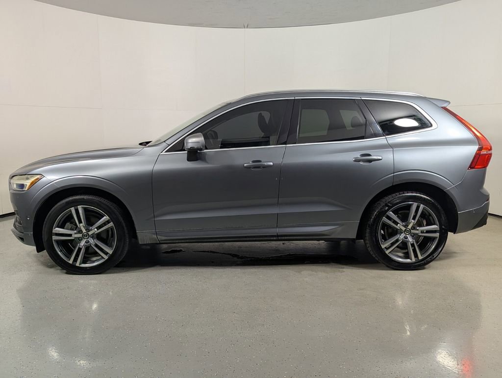 Used 2018 Volvo XC60 T6 Momentum w/ Convenience Package image 4