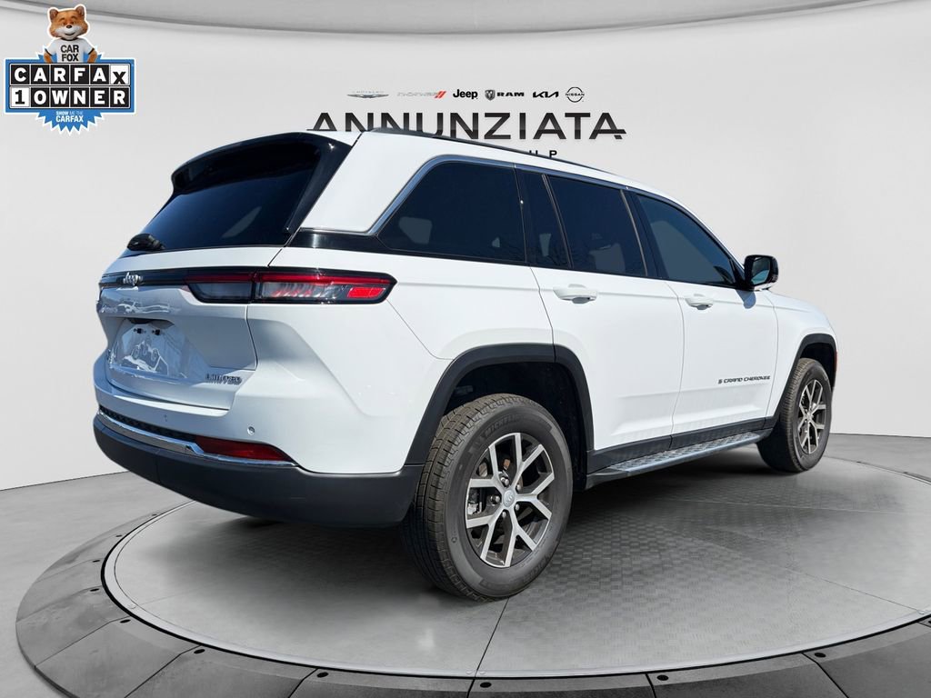 Used 2024 Jeep Grand Cherokee Limited image 5