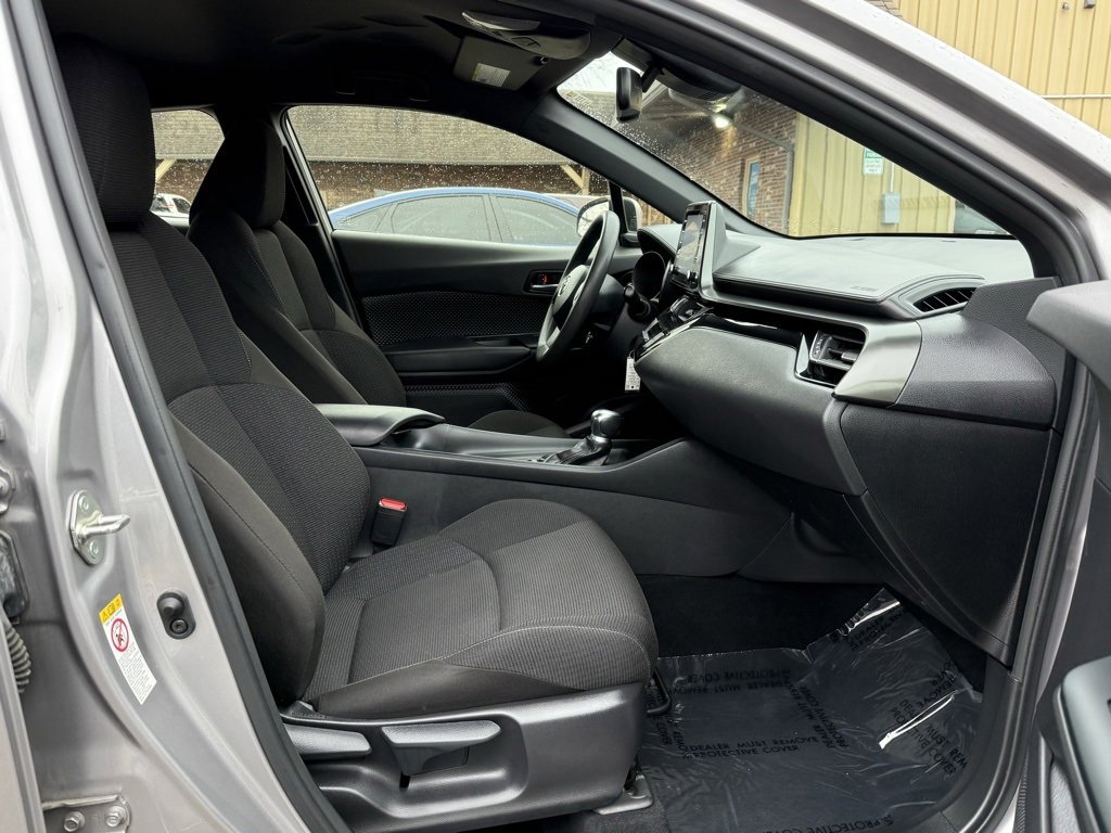 Used 2019 Toyota C-HR LE image 21