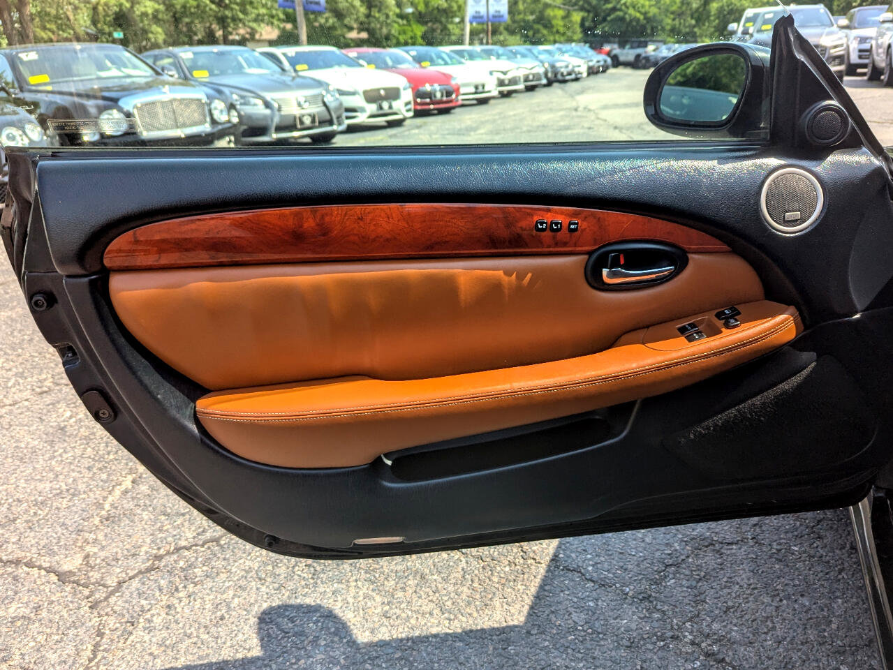 Used 2004 Lexus SC 430 Convertible image 11