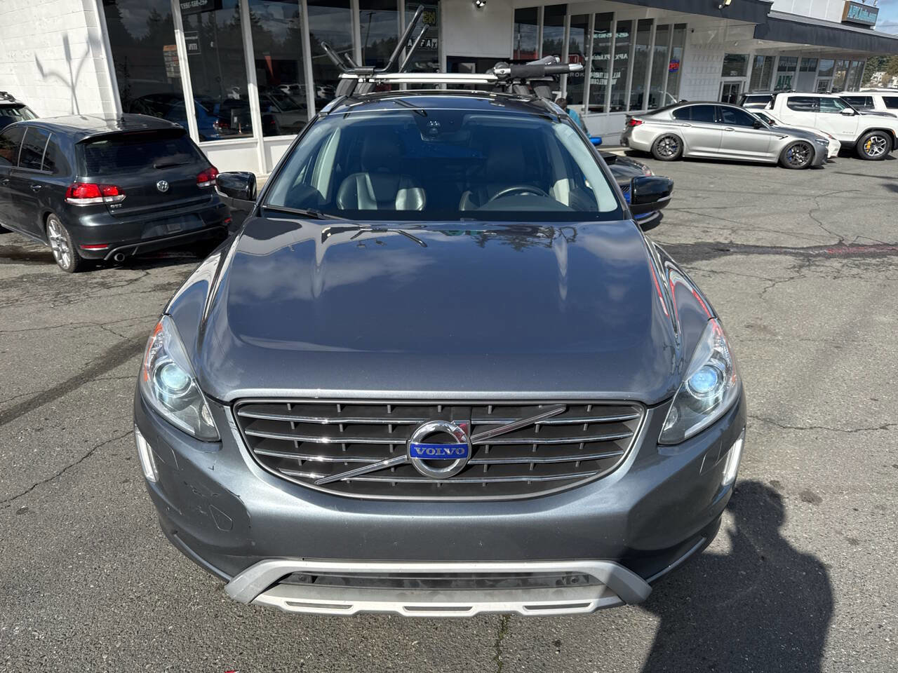 Used 2017 Volvo XC60 T5 Dynamic w/ Preferred Option Package image 11