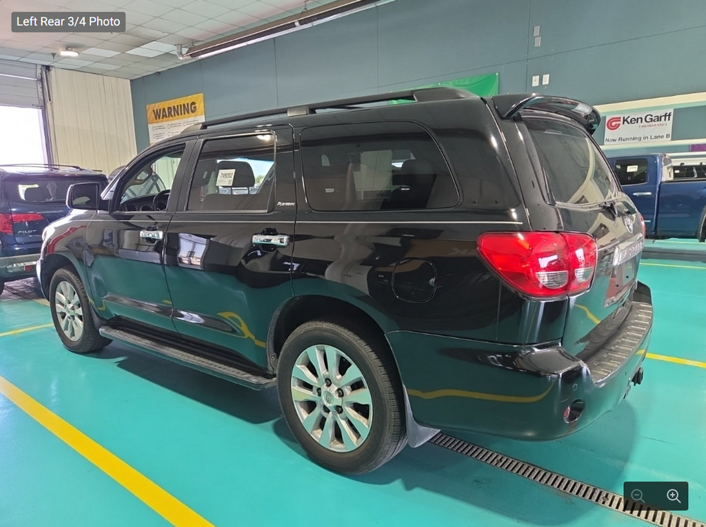 Used 2017 Toyota Sequoia Platinum RWD image 4