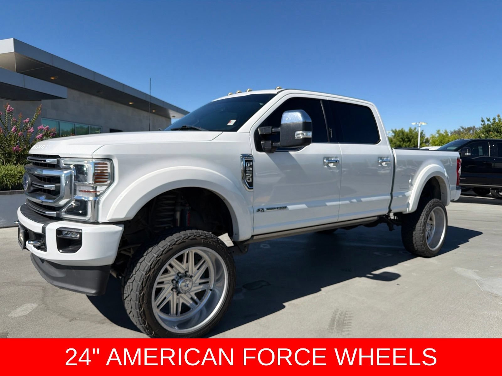 Used 2022 Ford F250 Platinum w/ FX4 Off-Road Package AWD/4WD image 2